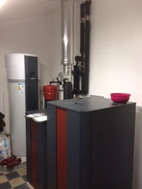 Chaudière à granulés RTB et ballon thermodynamique, installé par FK Énergie