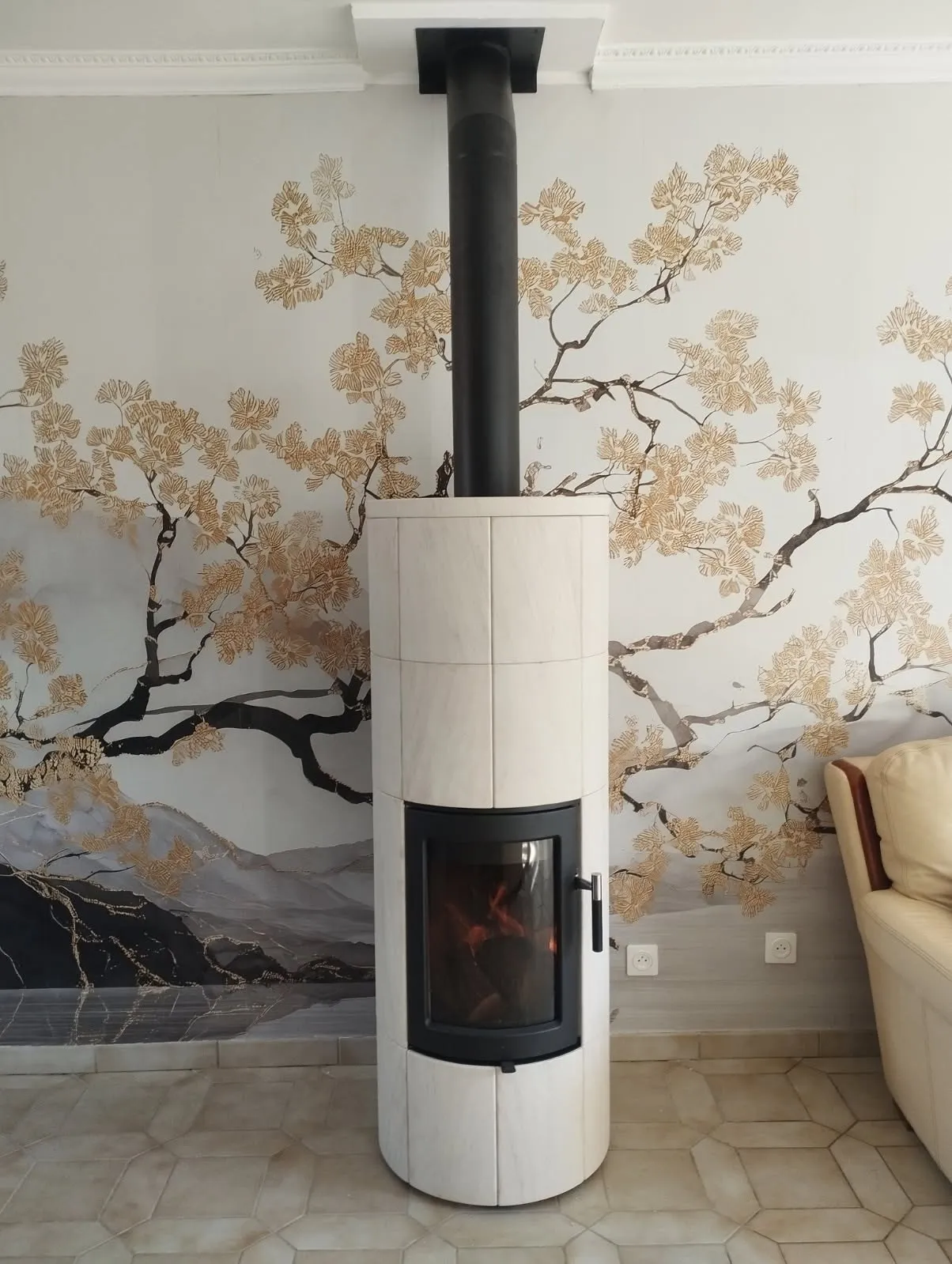 Poêle à bois en céramique à Saint-Omer, installé par FK Énergie